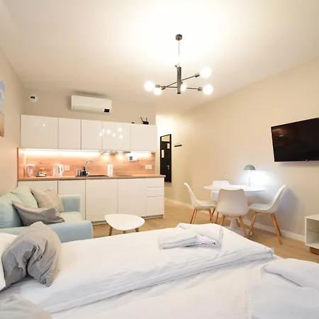 Rentplanet - Solny Apartment